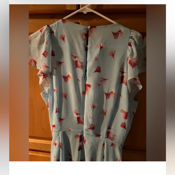 What is beautiful dress blue floral size 8/10 good night area of public women’s - Picture 12 of 12